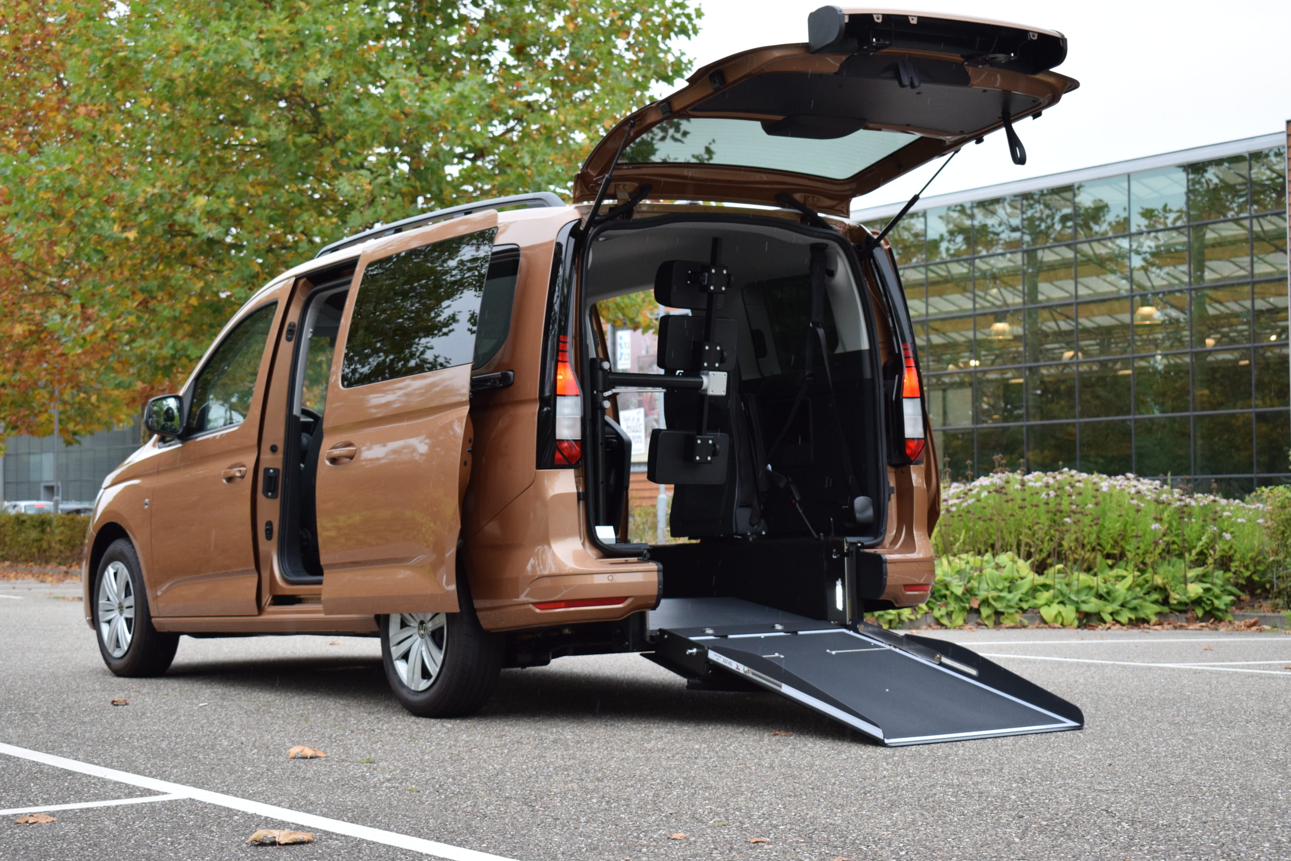 Rullestol tilpasset bil - VW Caddy Maxi 5 Quipd - Bilde 2