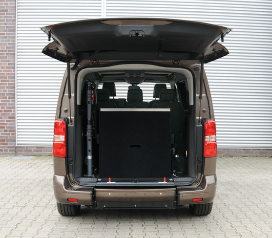 Baksenket bil - Toyota ProAce Verso EV - Quipd - Image 4
